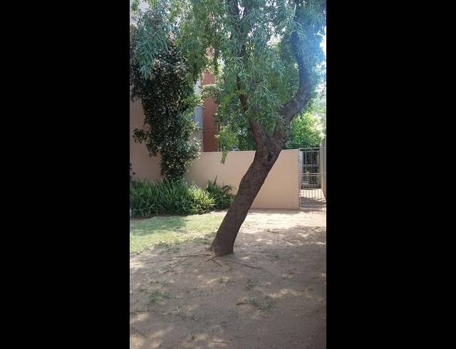 2 BEDROOM APARTMENT TO LET IN SUNNINGHILL